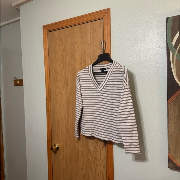 Sanctuary Tops - Sanctuary Small Multi-Color Long Sleeve V-Neck Pullover Knit Top - EUC